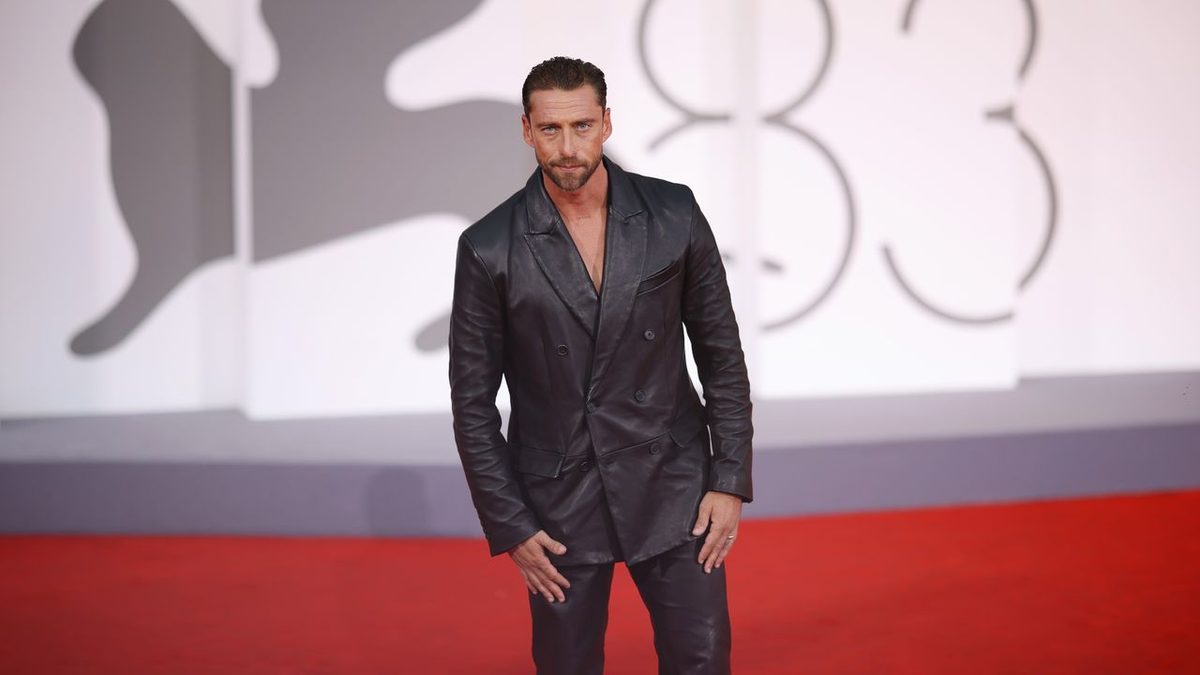 Claudio Marchisio al Festival di Venezia 2026: pelle su pelle per il nono red carpet. E tutti gli outfit (con i nostri…