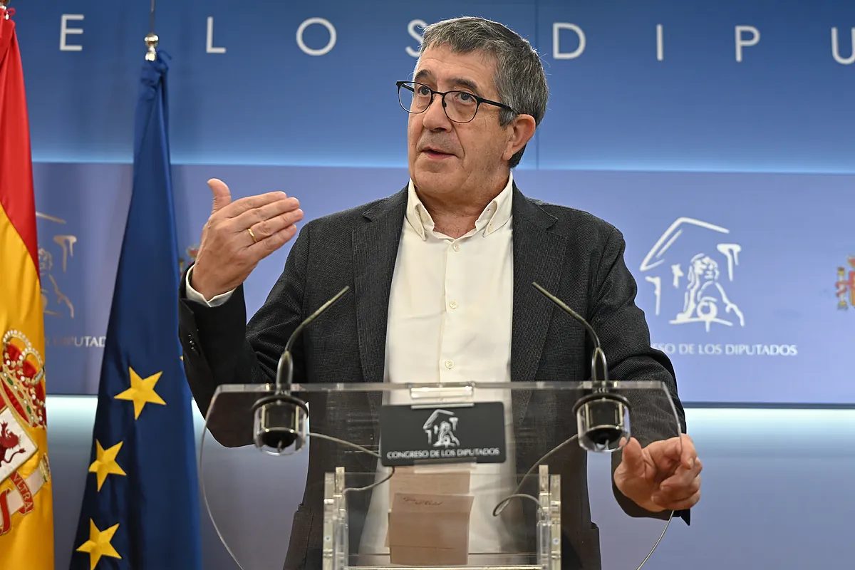El PSOE y sus socios cargan contra la ley de nacionalidad de Feijóo: "Está en una carrera con Vox para ser el más ultra"