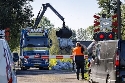 ProRail-topvrouw enorm geschrokken, vraagt extra geld beveiligen spoor: ‘Trein had kunnen ontsporen’