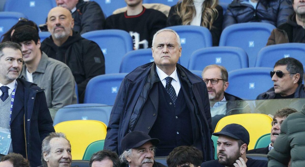 «Complotto contro Lotito per fargli vendere la Lazio», scattano le perquisizioni. Il patron: no comment