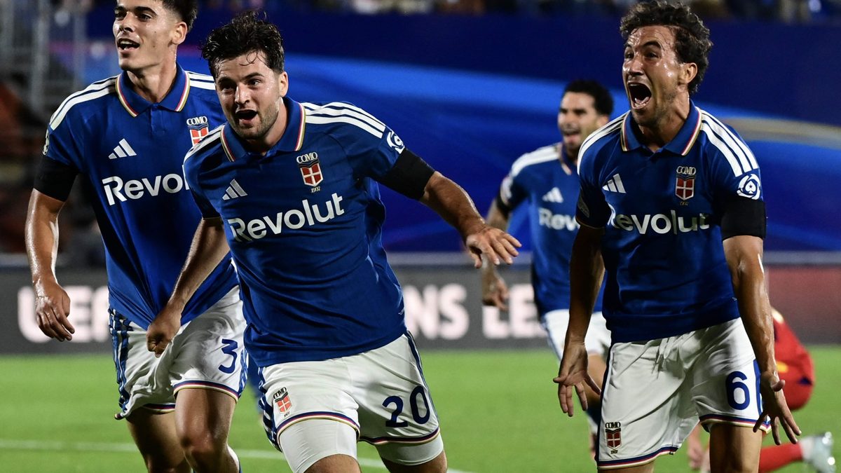 Herbeleef Champions League | Historische avond voor debutant Como, stuntzege Lens, ruime overwinningen Manchester Unite…