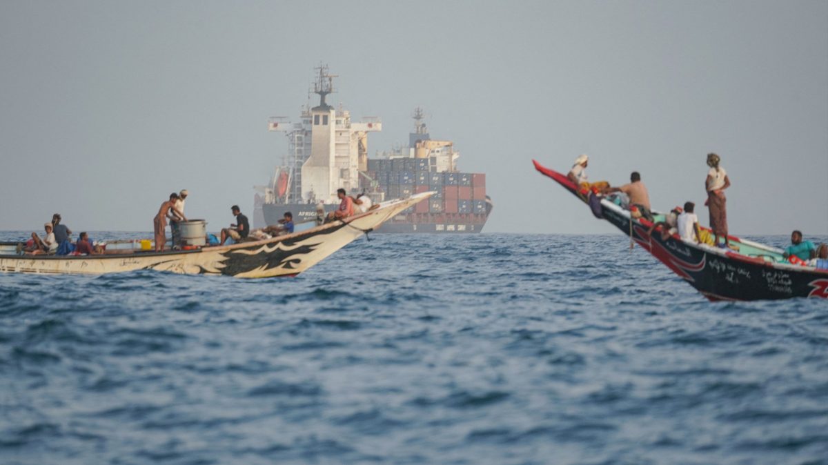 Houthi's veroveren havenstad in Jemen en verstevigen grip op scheepvaart