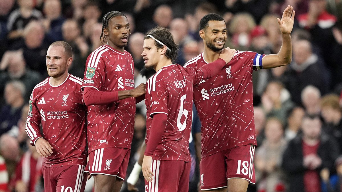 Liverpool-aanvaller Cody Gakpo schiet Tottenham Hotspur in League Cup nog verder de problemen in