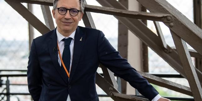 A la tour Eiffel, le directeur dans la tourmente après la mise à l’écart du personnel féminin pour une délégation hindo…