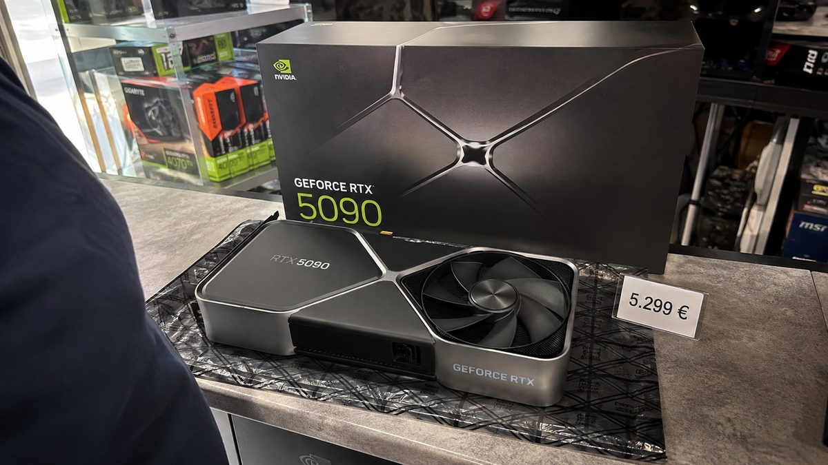 Meglio comprare GeForce RTX 5090 ora o aspettare RTX 6090?