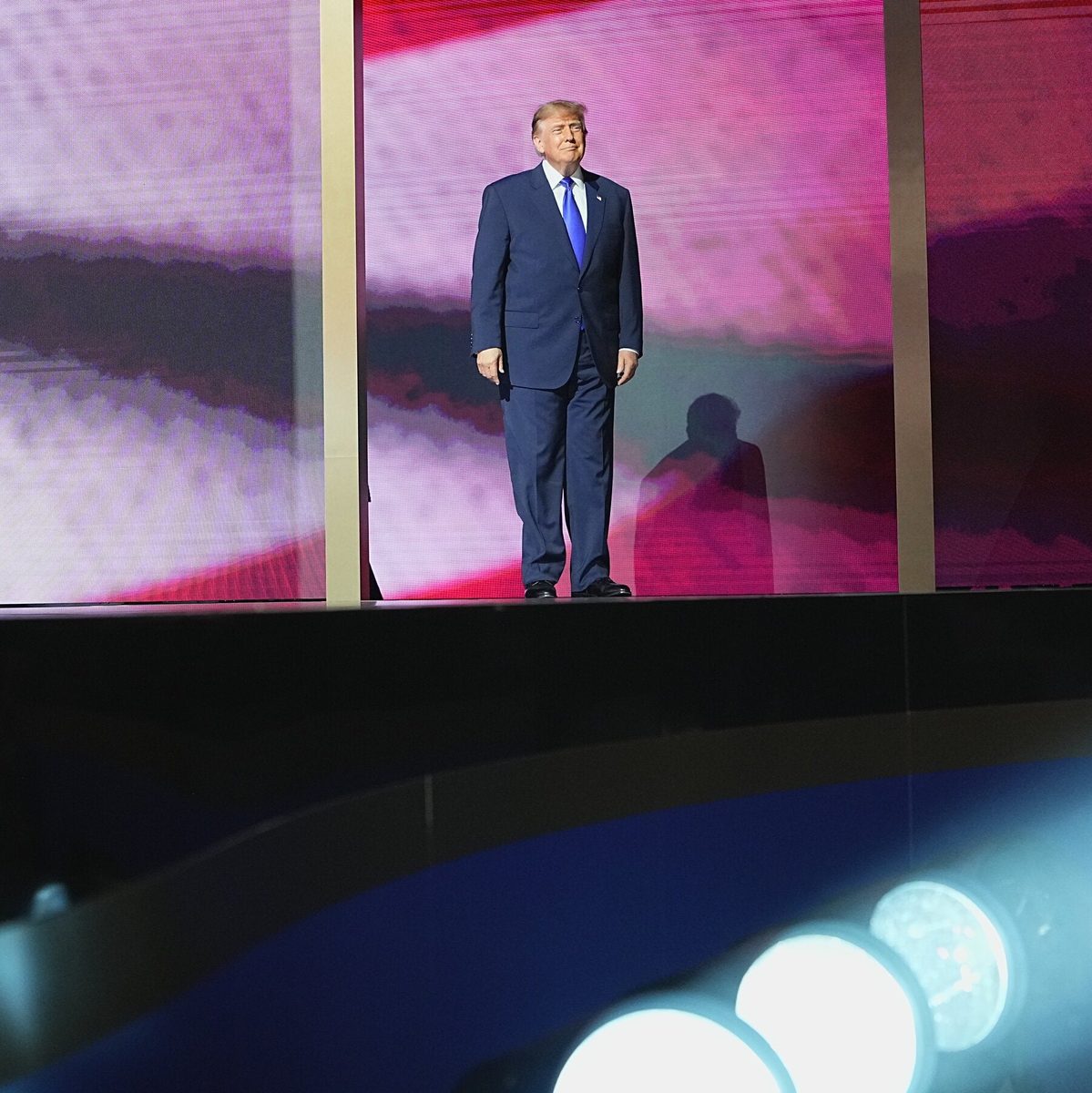 Trump Dangles $5,000 Payments if Republicans Win, and Deportees Are Stranded in Haiti