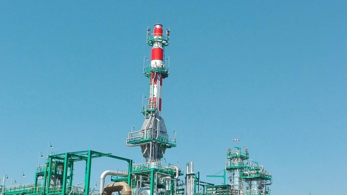Meloni, nel decreto misure per accelerare la produzione di petrolio e gas