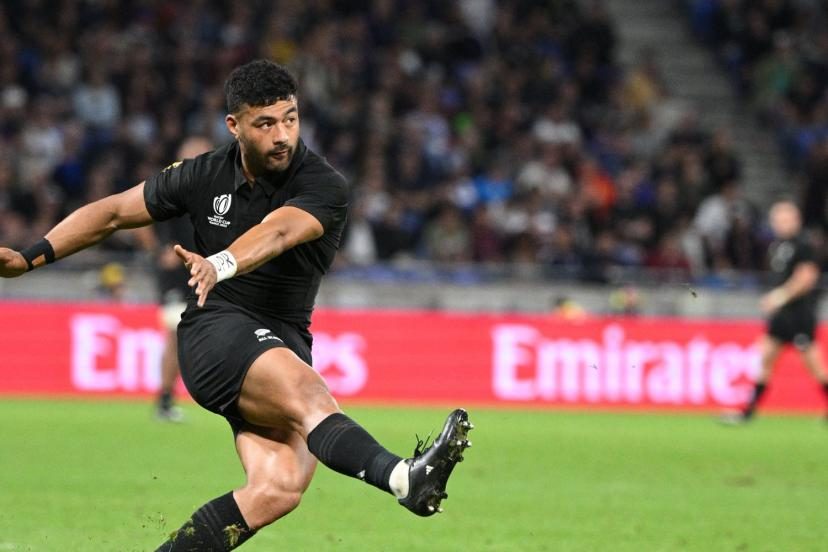 Surprise chez les All Blacks : Richie Mo'unga fait son grand retour à l'ouverture pour le dernier test contre l'Afrique…