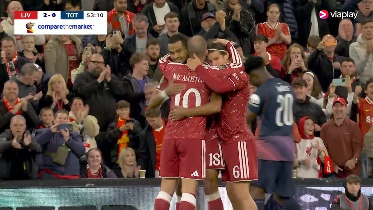 Coady Gakpo legger på til 2-0 for Liverpool