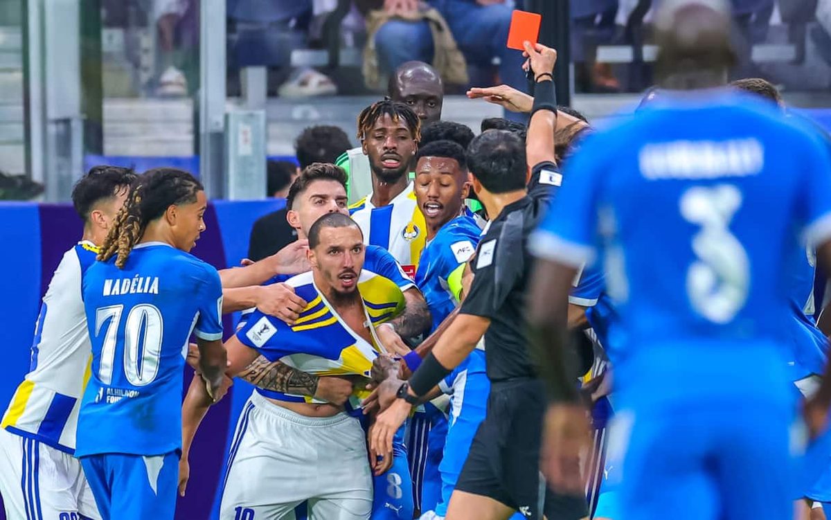 Summerville-Bennacer, scoppia la rissa in Al Hilal-Al Gharafa di Champions League asiatica