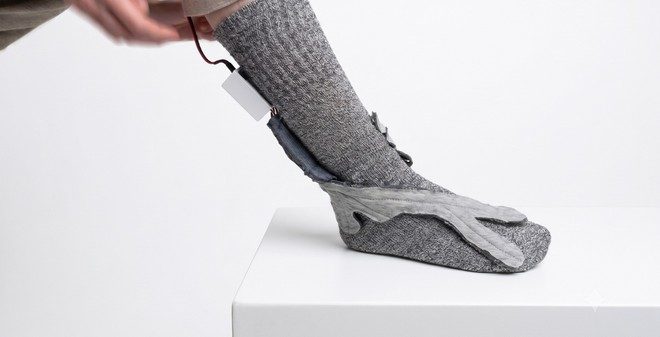 James Dyson Award 2026, vince in Italia Orpheus: la calza smart per il Parkinson