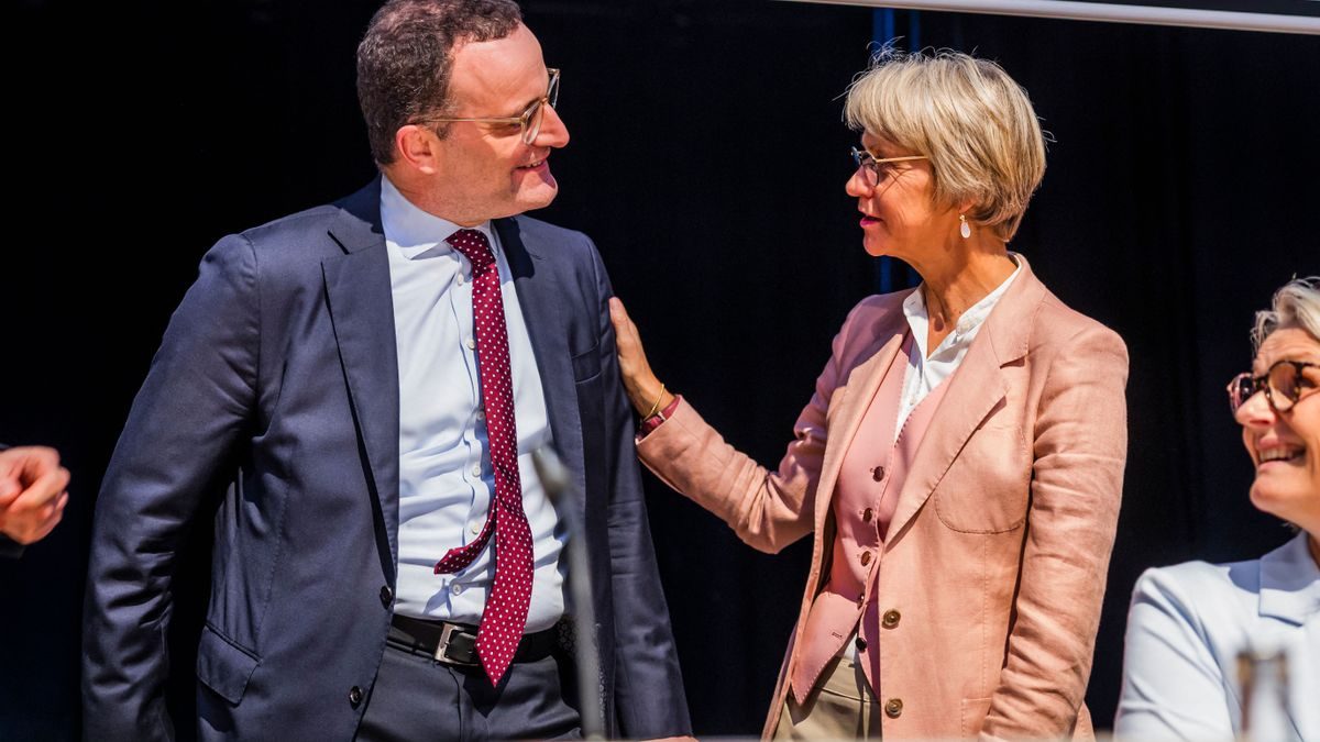 Jens Spahn gibt Bezirksvorsitz im Münsterland auf – NRW-Schulministerin Feller folgt