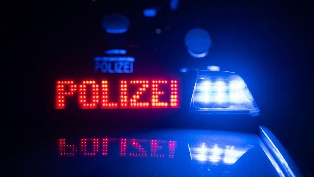 Verkehrsunfall: Autofahrer stirbt bei Unfall mit Lastwagen