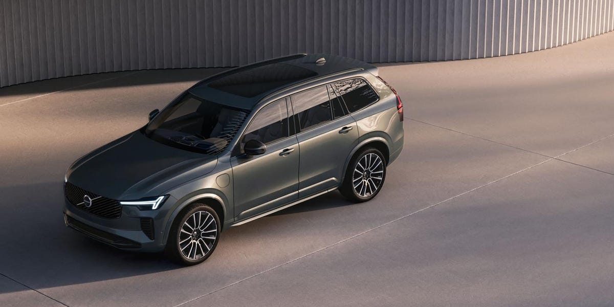 2028 Volvo XC90’s New Plug-in Hybrid Powertrain Will Save You Money