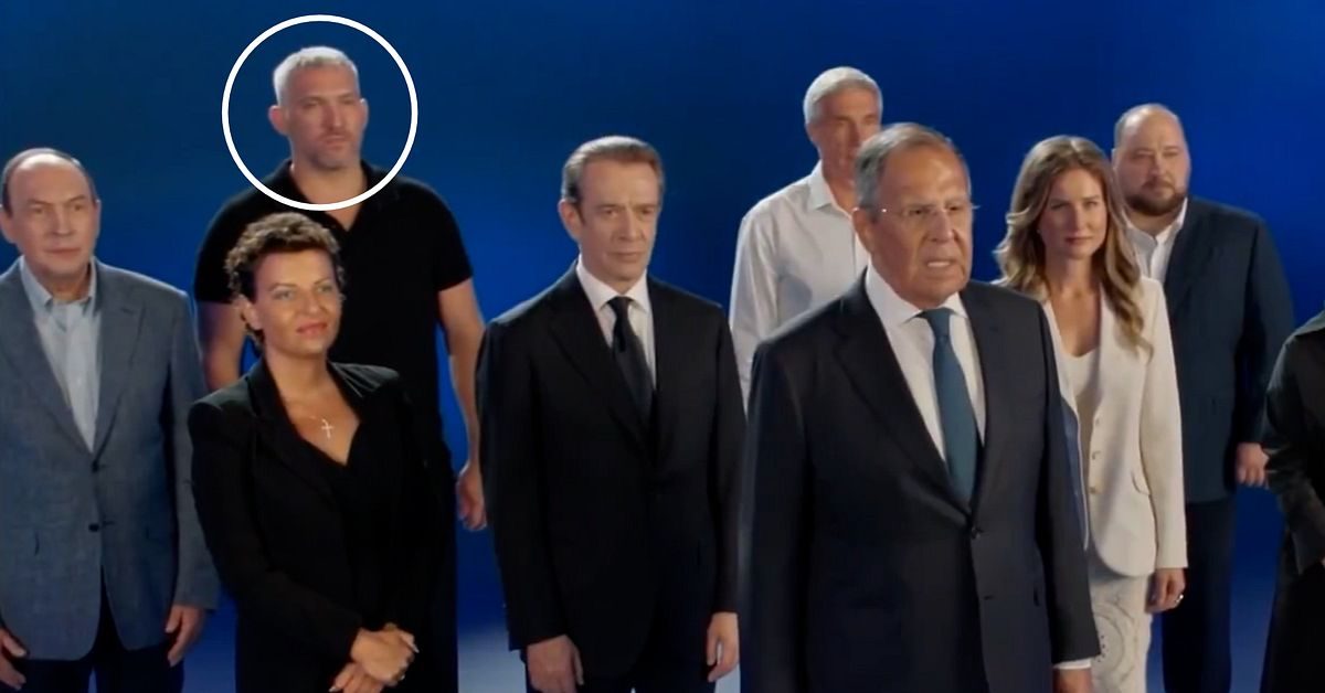 Förklaringen till Alex Ovetjkins bild med Putins partikamrater: ”Ska bo i Moskva”
