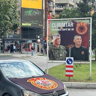 Keert Hashim Thaci straks als held terug naar Kosovo, of verdwijnt hij als oorlogsmisdadiger achter de tralies?
