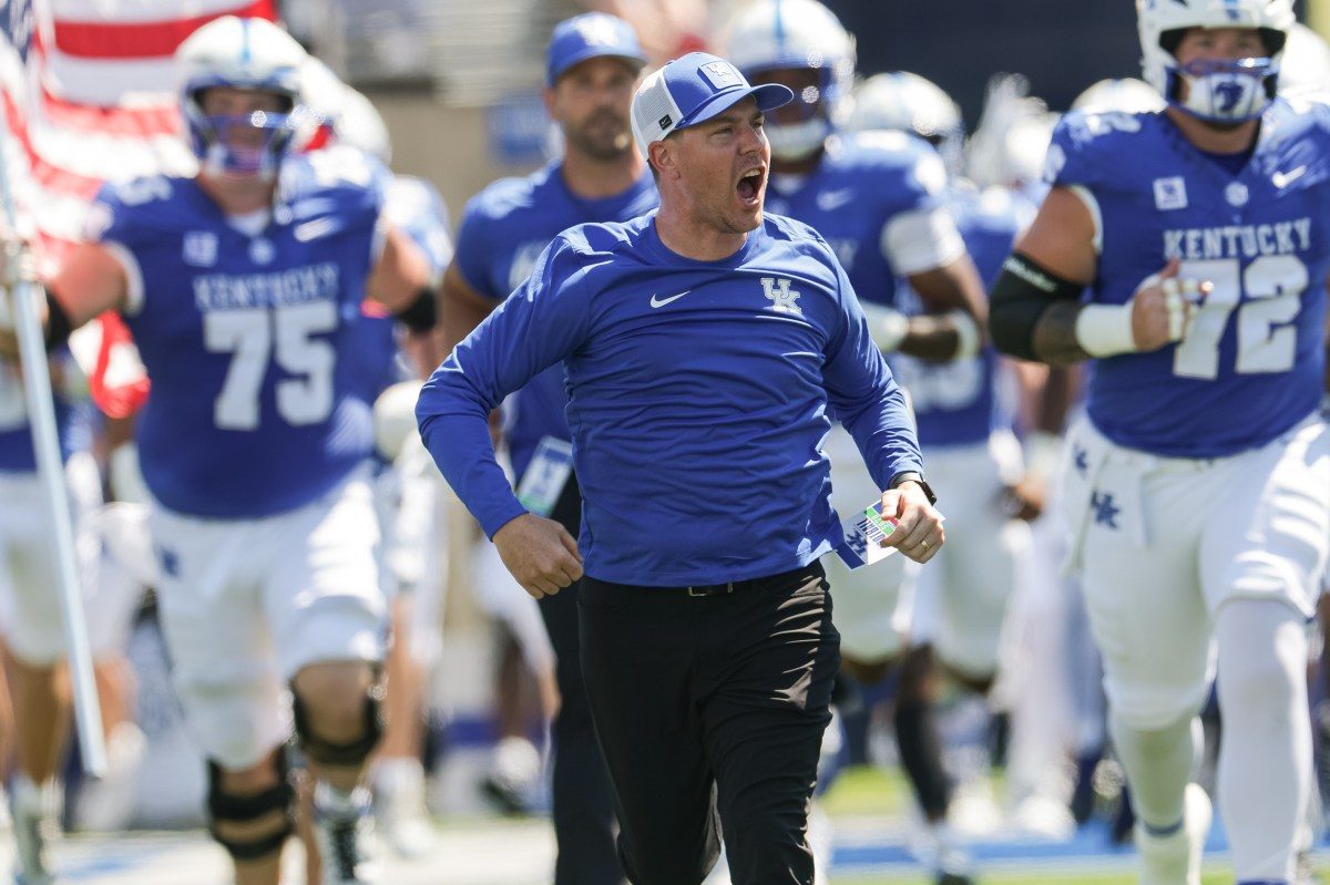 Kentucky Coach has Extreme Request for Fans Ahead of Huge SEC Game